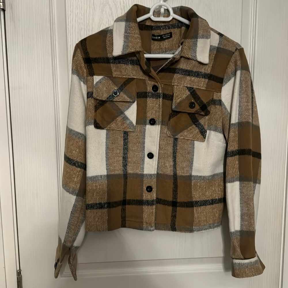 SHEIN Flannel cropped jacket brown and cream with black buttons